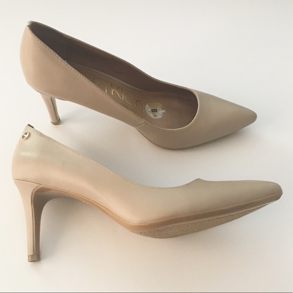 calvin klein beige pumps